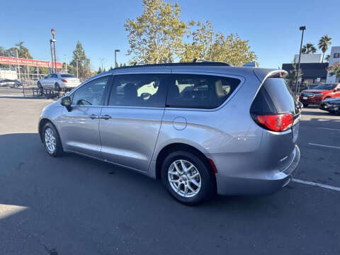 2020 Chrysler Voyager LXi