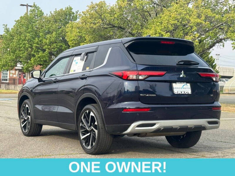 2022 Mitsubishi Outlander SE