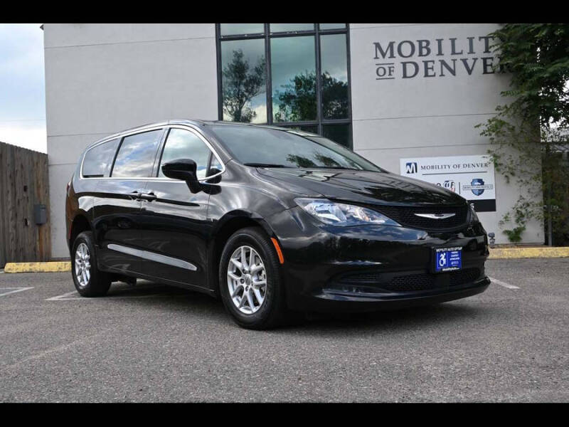2024 Chrysler Voyager LX