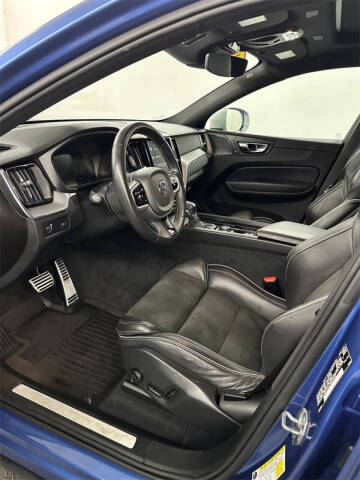 2019 Volvo XC60 T6 R-Design