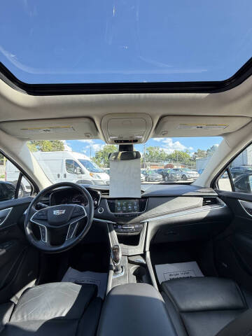 2017 Cadillac XT5 Luxury