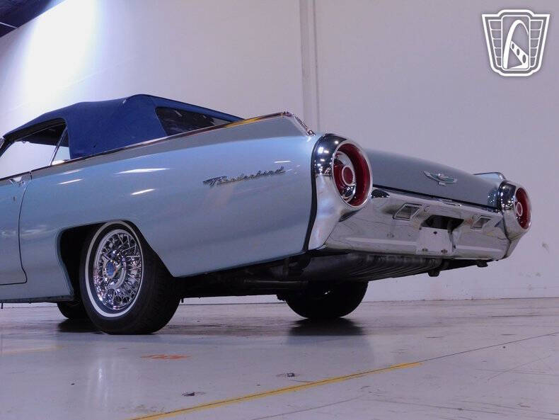 1963 Ford Thunderbird