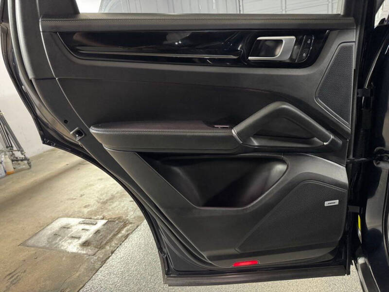 2022 Porsche Cayenne S