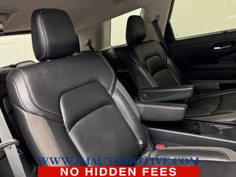 2022 Nissan Pathfinder SL