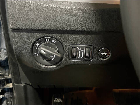 2023 Chrysler 300 Touring L