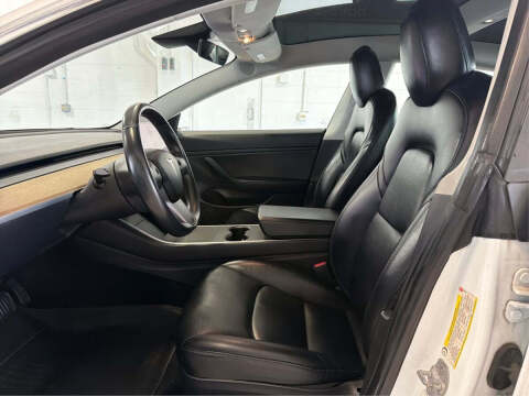 2019 Tesla Model 3 Mid Range