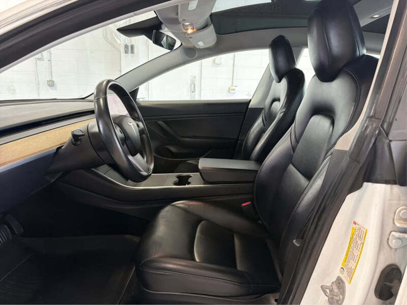 2019 Tesla Model 3 Mid Range
