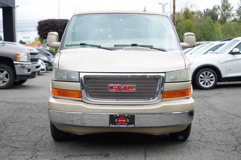 2011 GMC Savana