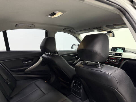 2017 BMW 3 Series 320i