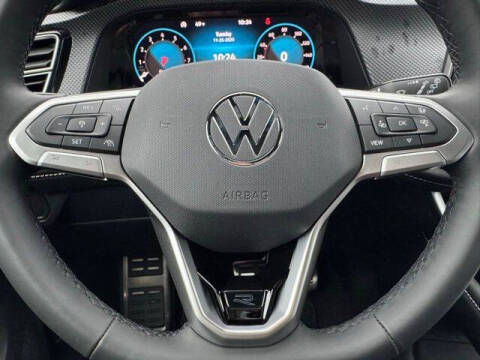 2026 Volkswagen Atlas Cross Sport SEL Premium R-Line 4Motion