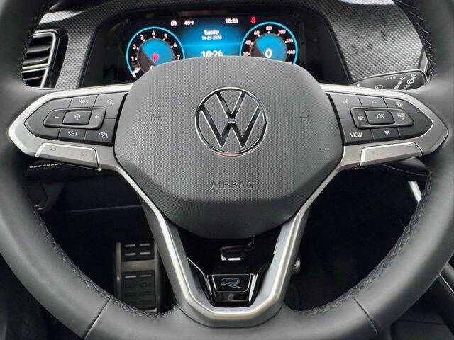 2026 Volkswagen Atlas Cross Sport SEL Premium R-Line 4Motion