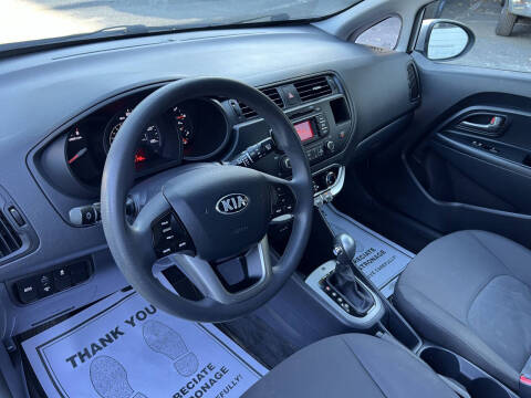 2015 Kia Rio 5-Door LX
