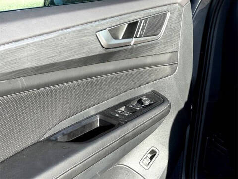 2025 Volkswagen Atlas Cross Sport SE