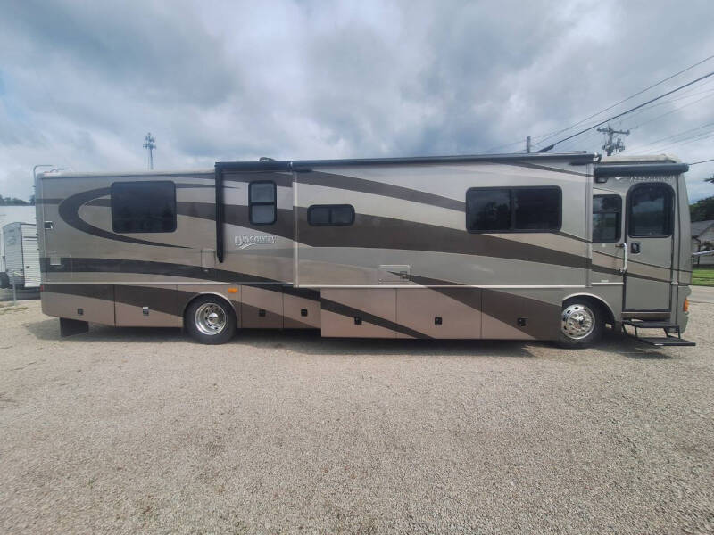 2004 Fleetwood RV Discovery 39S