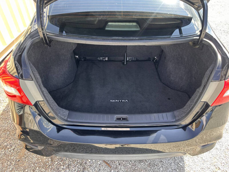 2016 Nissan Sentra SV photo 4