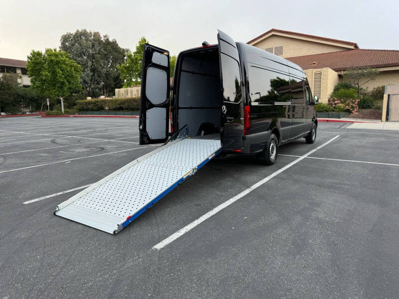 2023 Mercedes-Benz Sprinter 2500