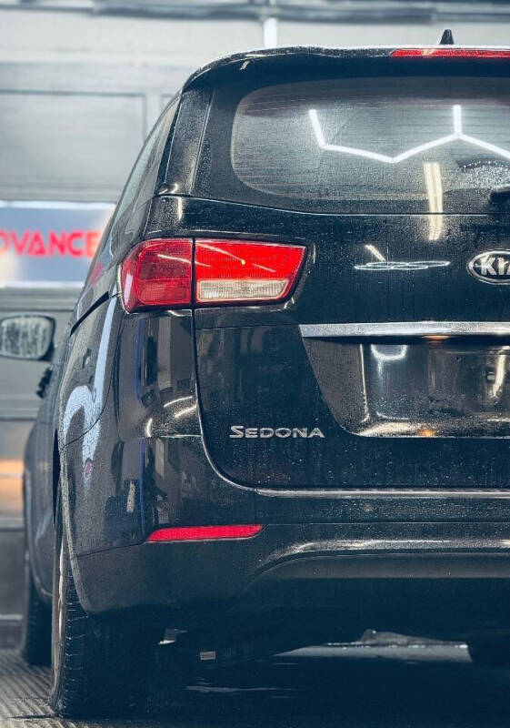2015 Kia Sedona L