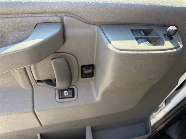 2023 GMC Savana 2500