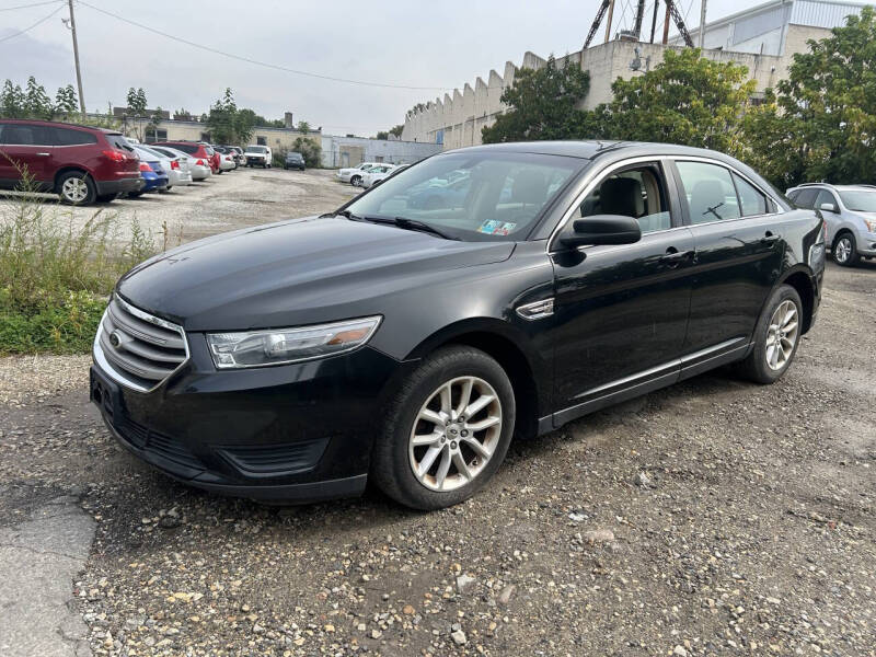 2013 Ford Taurus SE