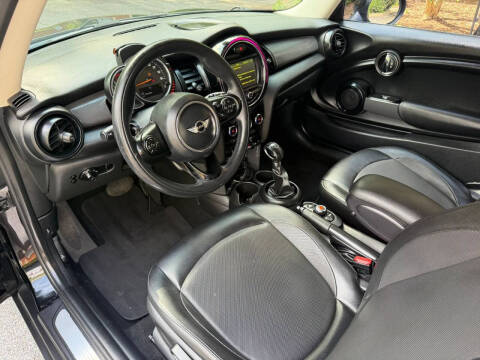 2017 MINI Hardtop 2 Door Cooper