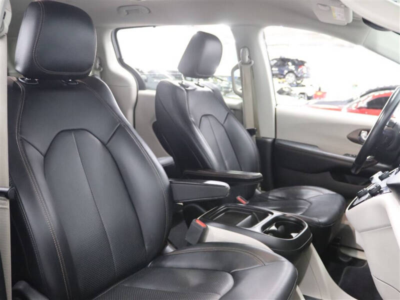 2019 Chrysler Pacifica Touring L