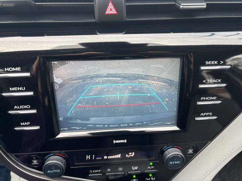 2020 Toyota Camry Hybrid LE