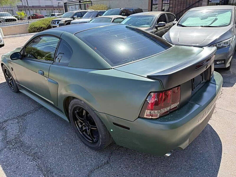 2004 Ford Mustang GT Deluxe