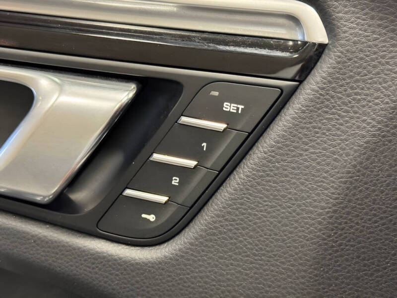 2023 Porsche Macan