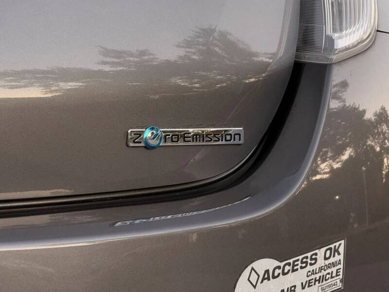 2016 Nissan LEAF S-24