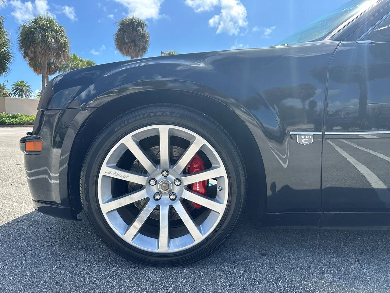 2007 Chrysler 300 16