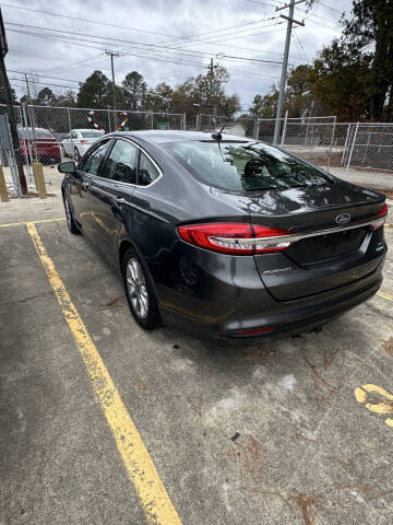 2017 Ford Fusion SE