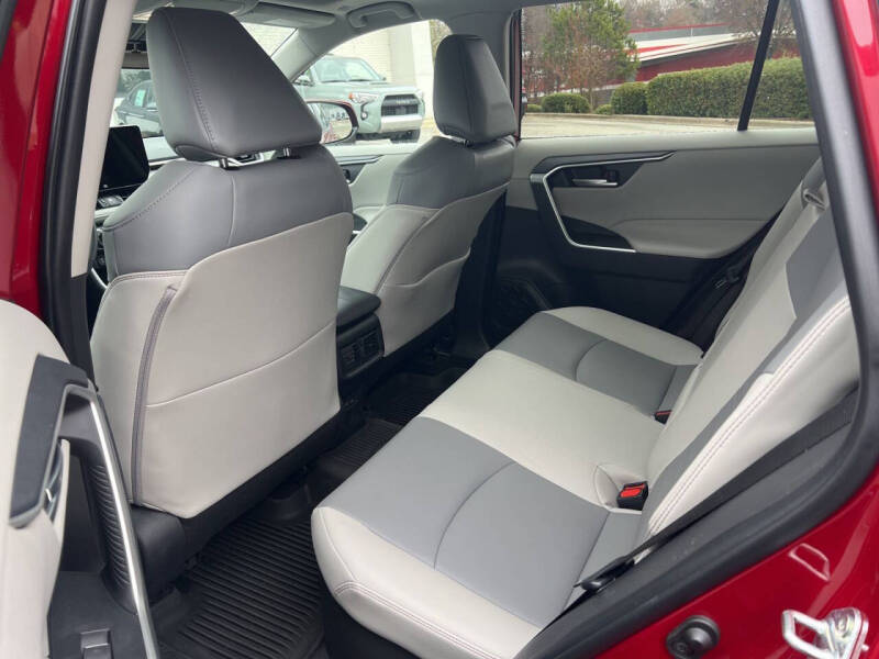 2025 Toyota RAV4 Hybrid XLE Premium