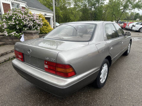 1995 Lexus LS 400