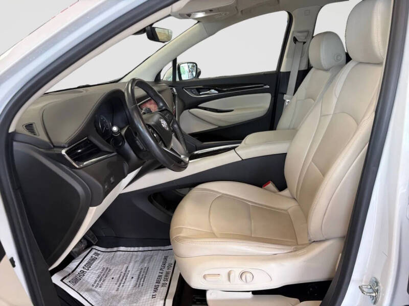 2022 Buick Enclave Essence