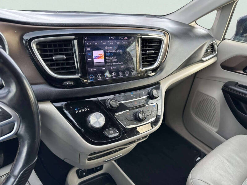2018 Chrysler Pacifica Touring L Plus