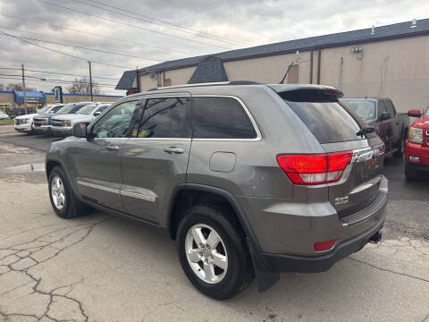 2012 Jeep Grand Cherokee Laredo
