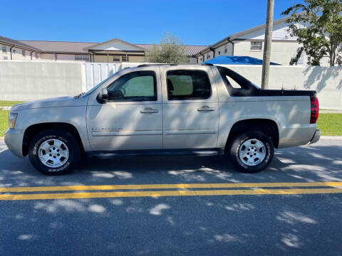 2007 Chevrolet Avalanche for sale at Carlando in Lakeland FL