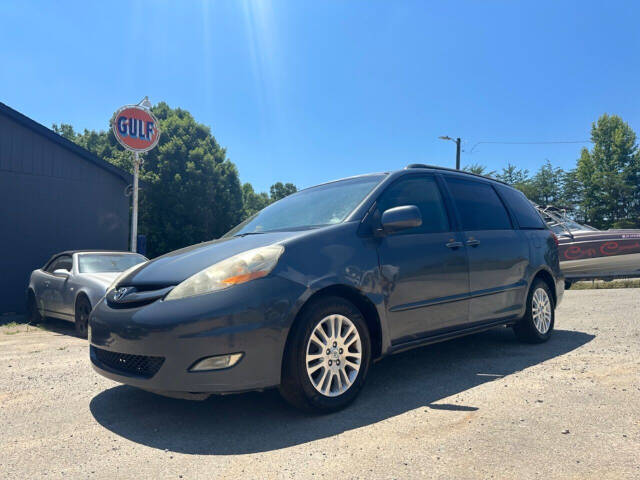 2007 Toyota Sienna XLE 7-Passenger