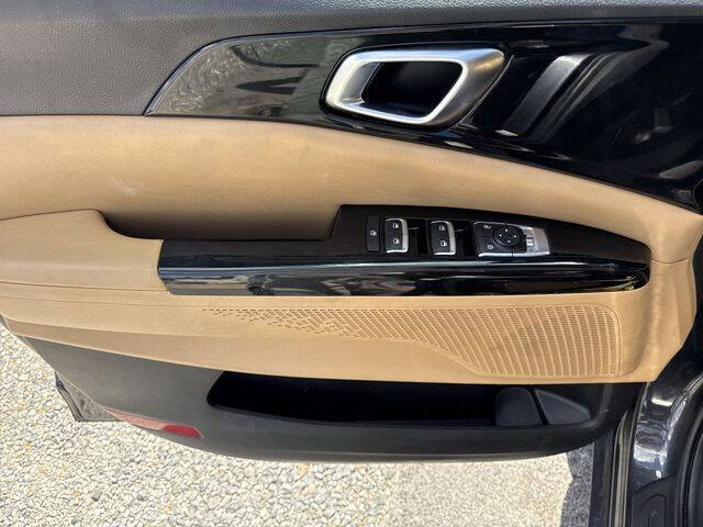 2024 Kia Carnival EX