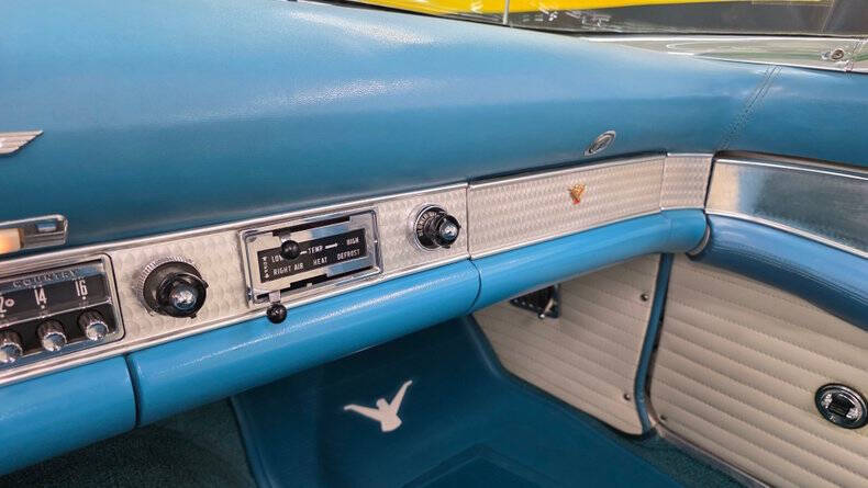 1956 Ford Thunderbird