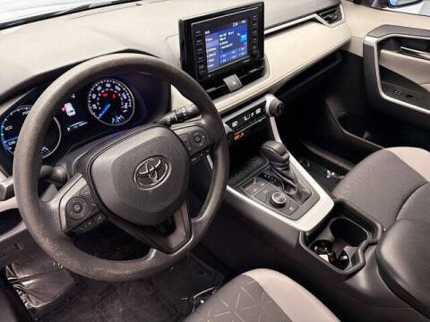 2020 Toyota RAV4 Hybrid XLE