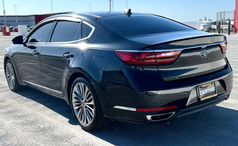 2018 Kia Cadenza Premium