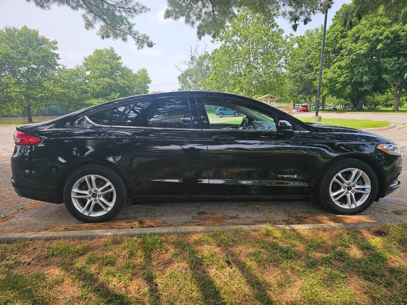 Used 2018 Ford Fusion Hybrid SE with VIN 3FA6P0LU2JR147433 for sale in Terre Haute, IN