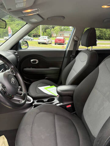 2017 Kia Soul +
