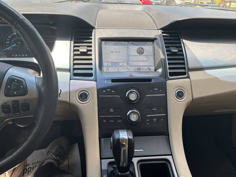 2018 Ford Taurus SEL