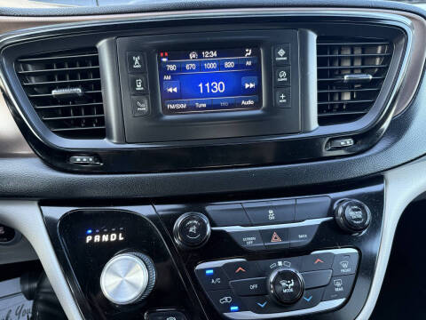 2017 Chrysler Pacifica Touring