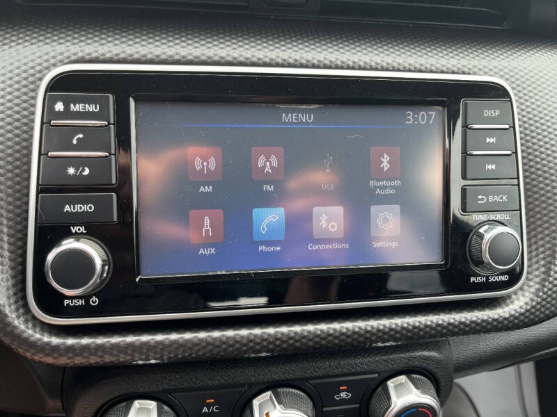 2019 Nissan Kicks S