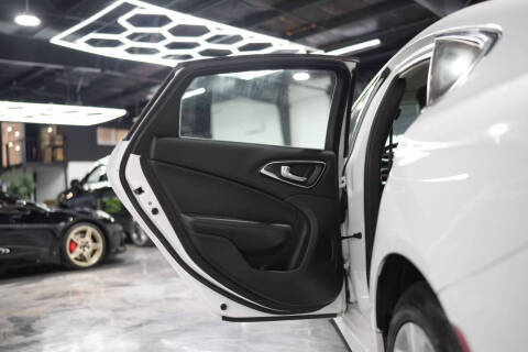 2017 Chrysler 200 Limited Platinum