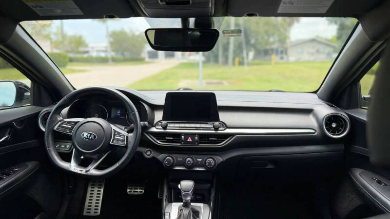 2021 Kia Forte GT Line