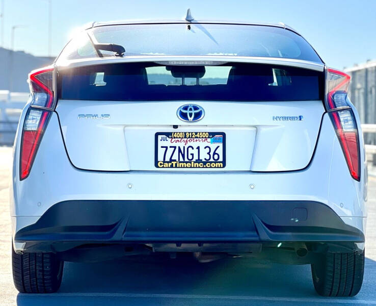 2017 Toyota Prius Four Touring